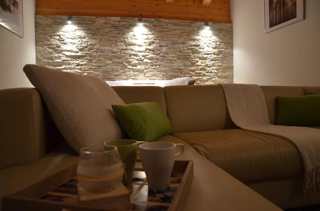 Haus Samurai Saas-Grund Ruang foto